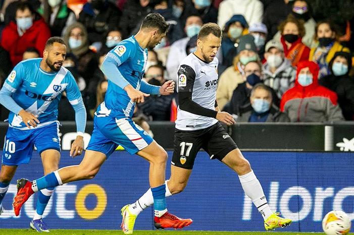 ما هو موعد مباراة فالنسيا وسيلتا فيجو في الدوري الإسباني